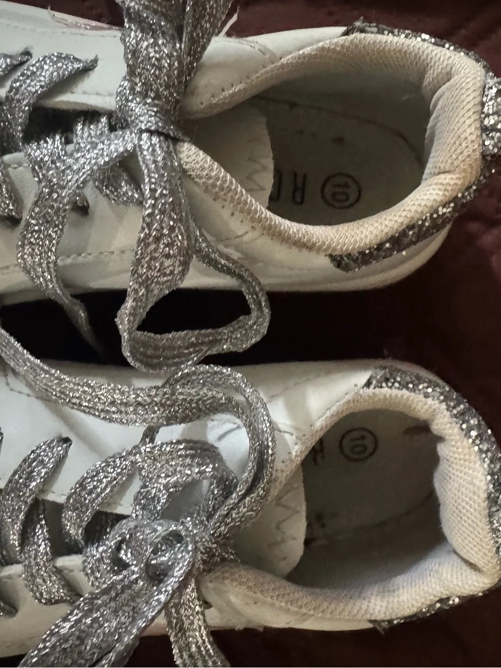 Rouge! White Kids Sneakers with Silver Glitter Accents